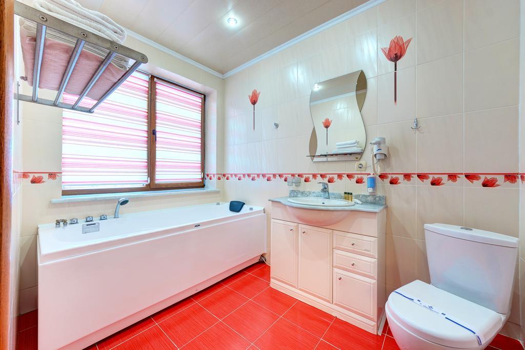 בוקובל Hotel Perlyna Karpat מראה חיצוני תמונה