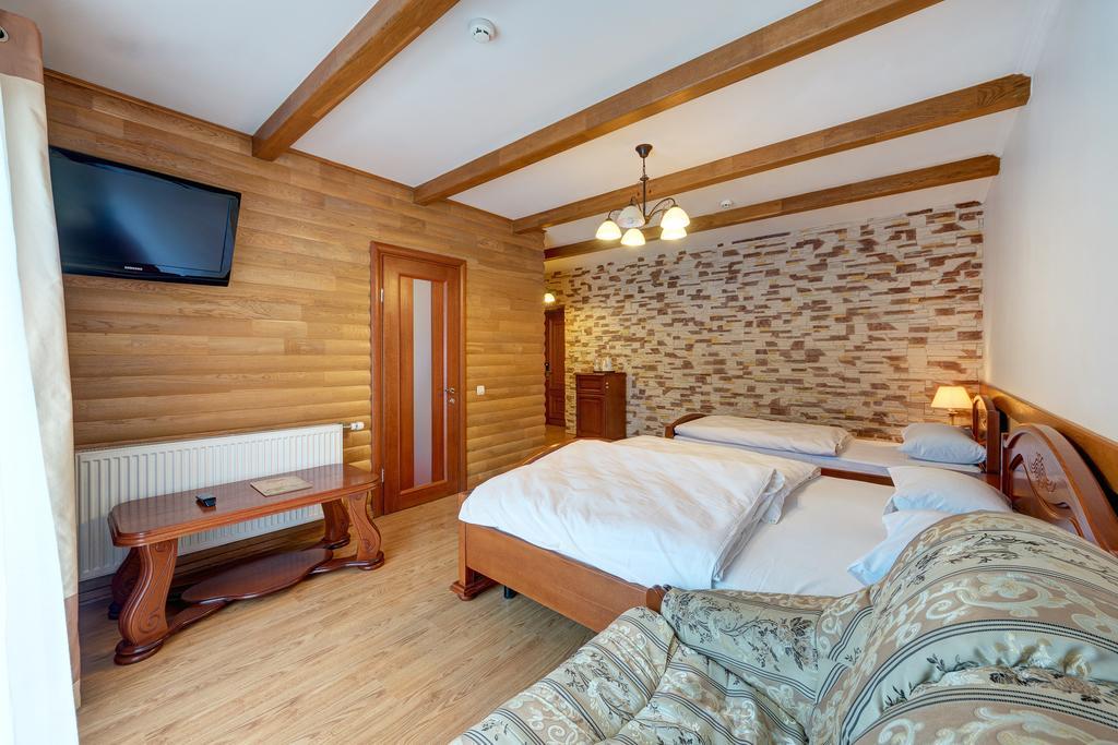 בוקובל Hotel Perlyna Karpat מראה חיצוני תמונה