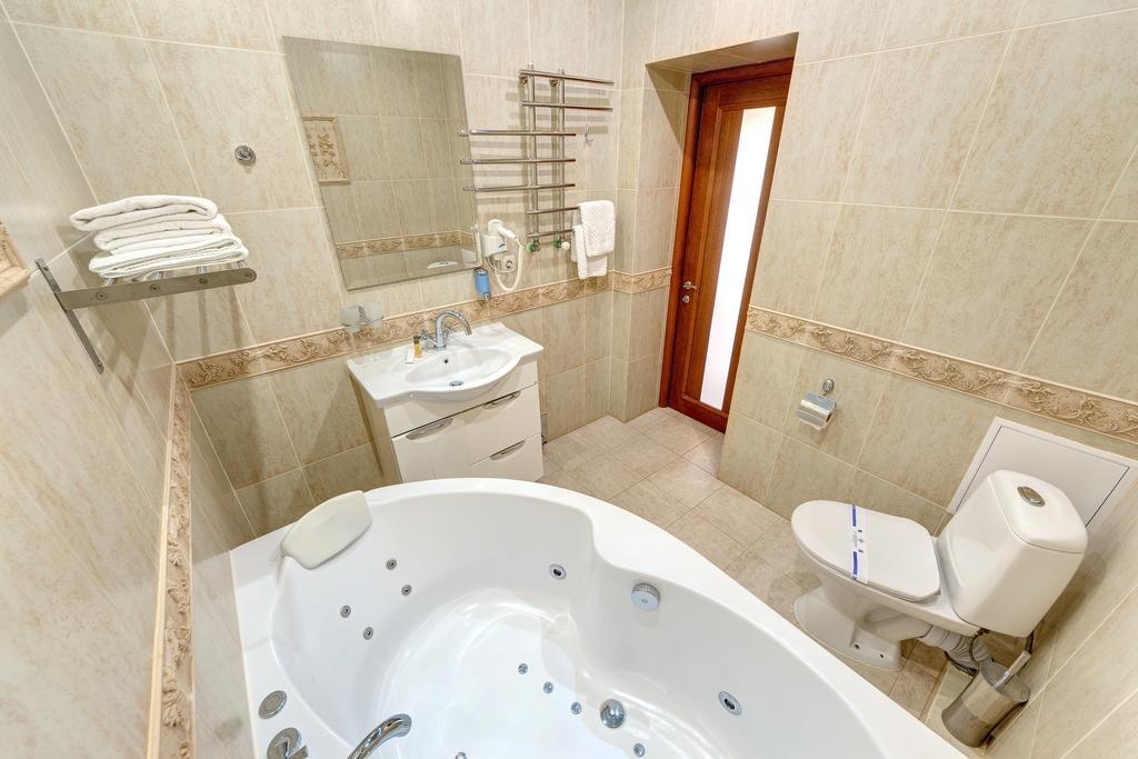 בוקובל Hotel Perlyna Karpat מראה חיצוני תמונה