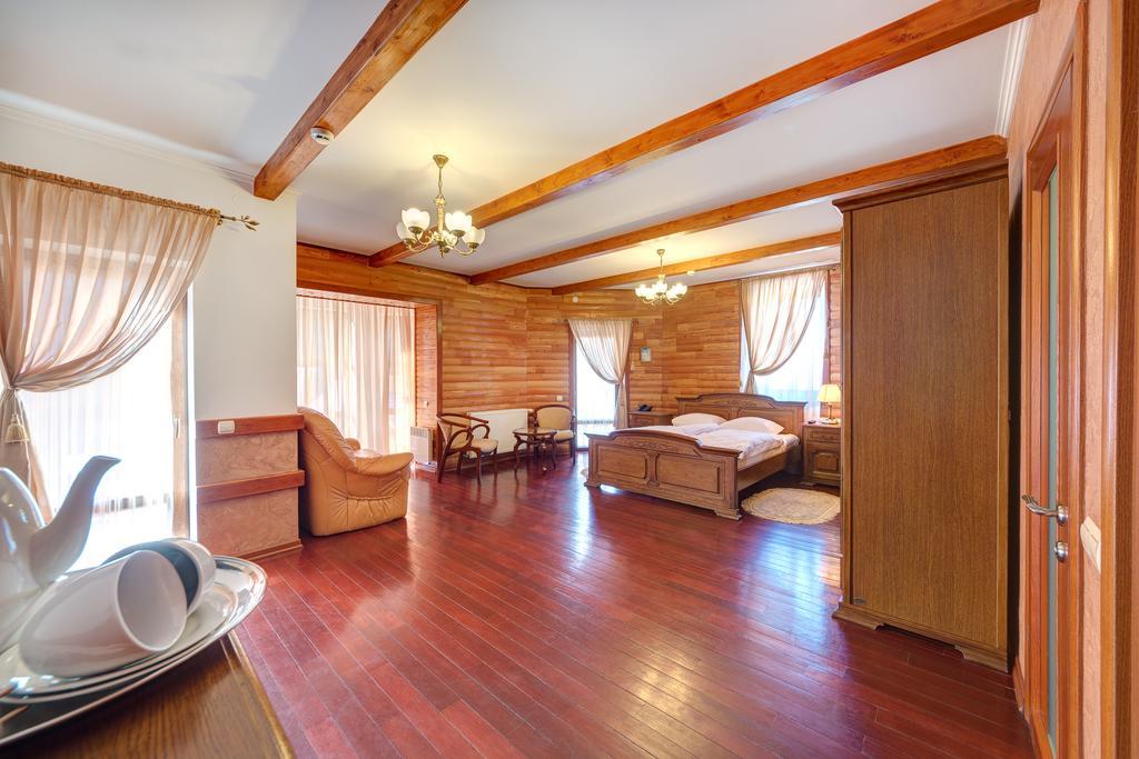 בוקובל Hotel Perlyna Karpat מראה חיצוני תמונה