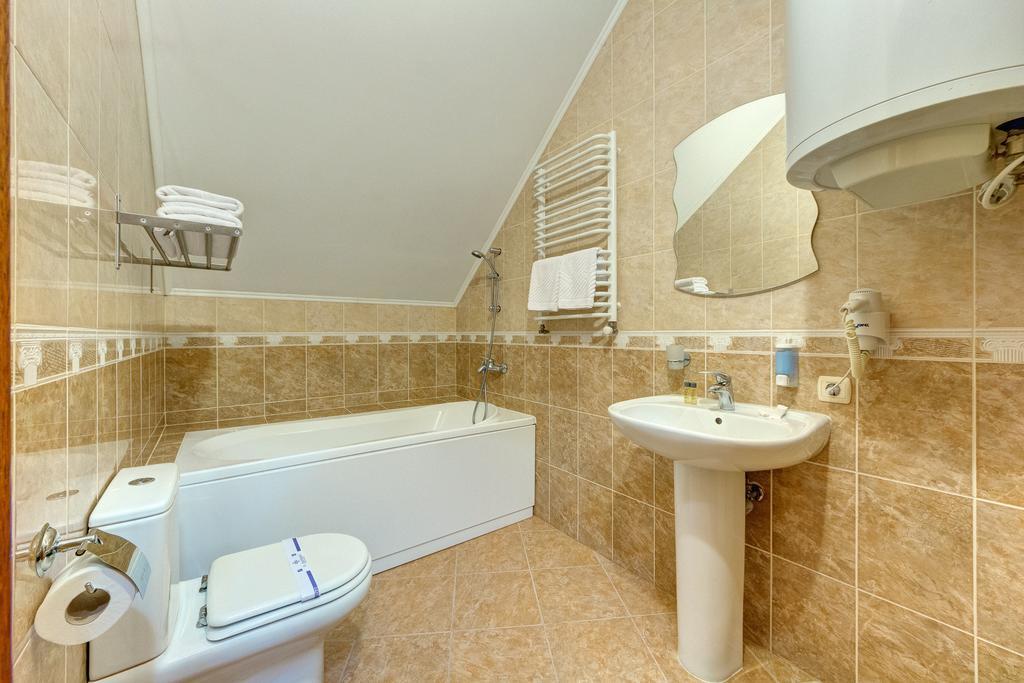 בוקובל Hotel Perlyna Karpat מראה חיצוני תמונה