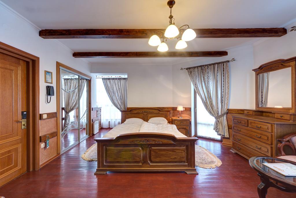 בוקובל Hotel Perlyna Karpat מראה חיצוני תמונה