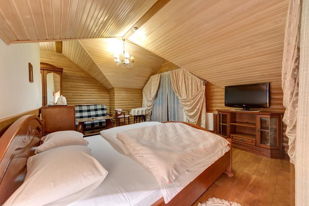 בוקובל Hotel Perlyna Karpat מראה חיצוני תמונה