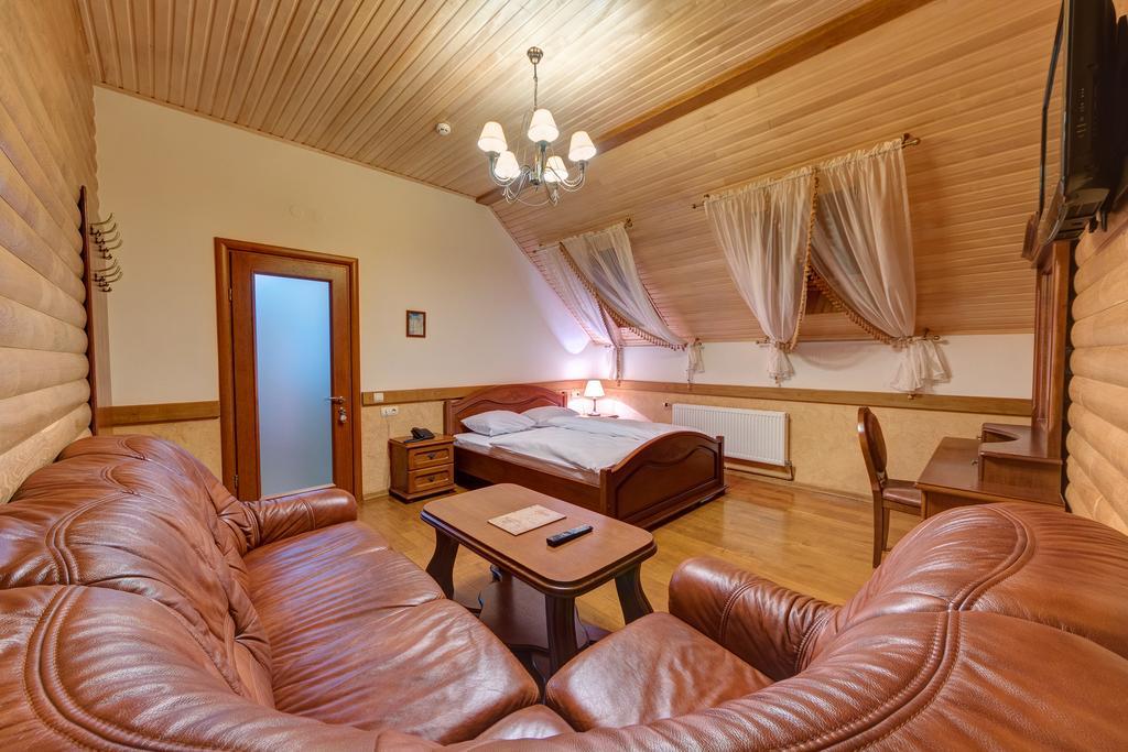 בוקובל Hotel Perlyna Karpat מראה חיצוני תמונה