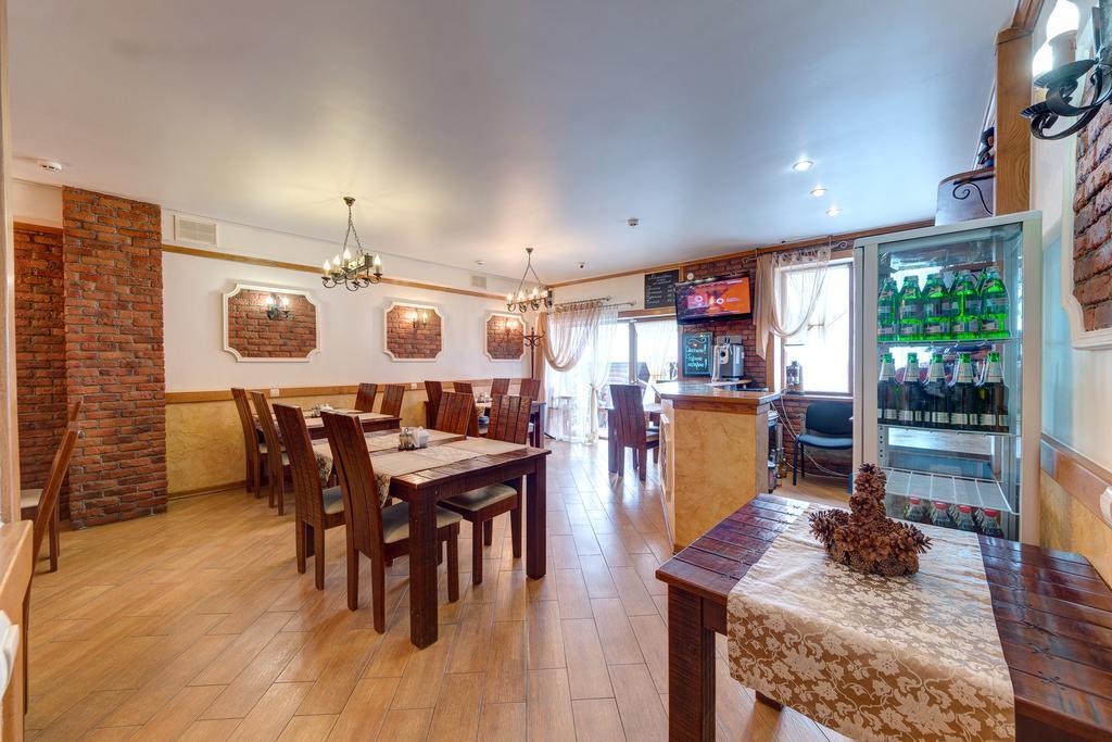 בוקובל Hotel Perlyna Karpat מראה חיצוני תמונה